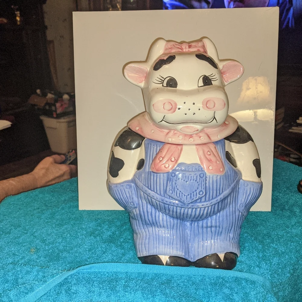 Vintage Cow Cookie Jar